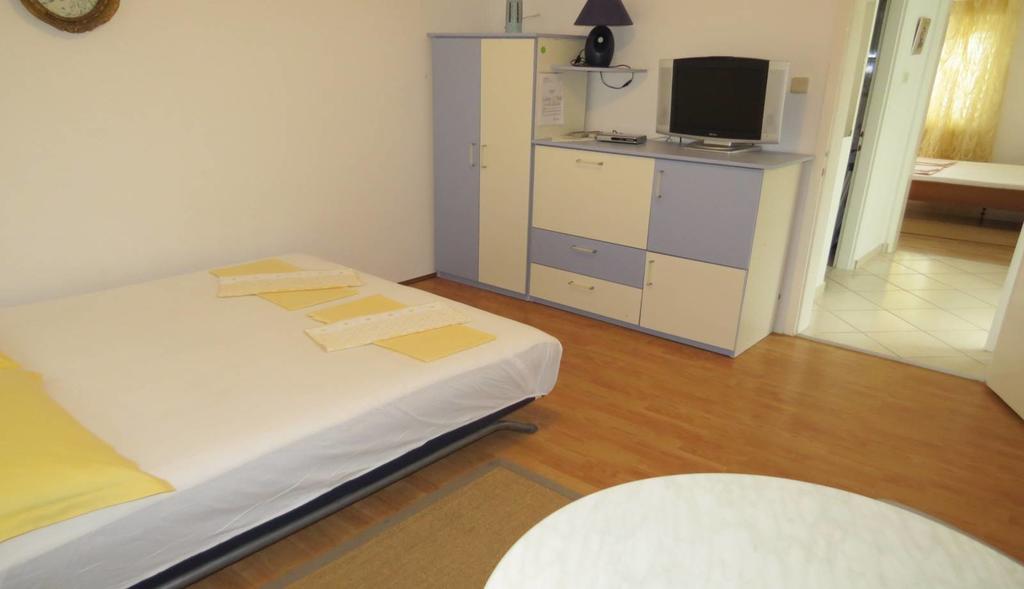 Apartments Corluka Baska Voda Luaran gambar