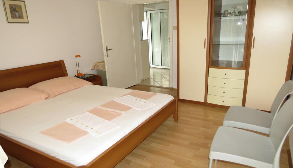 Apartments Corluka Baska Voda Luaran gambar